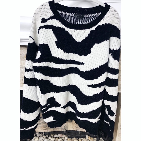 ❤️LAST 3! Soft Chenille Sally Zebra Print Sweater! - Picture 10 of 12